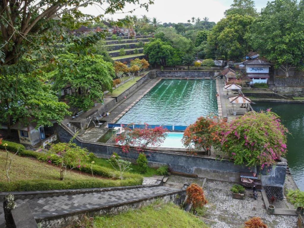 Villa Bale Seni Mataram Bagian luar foto