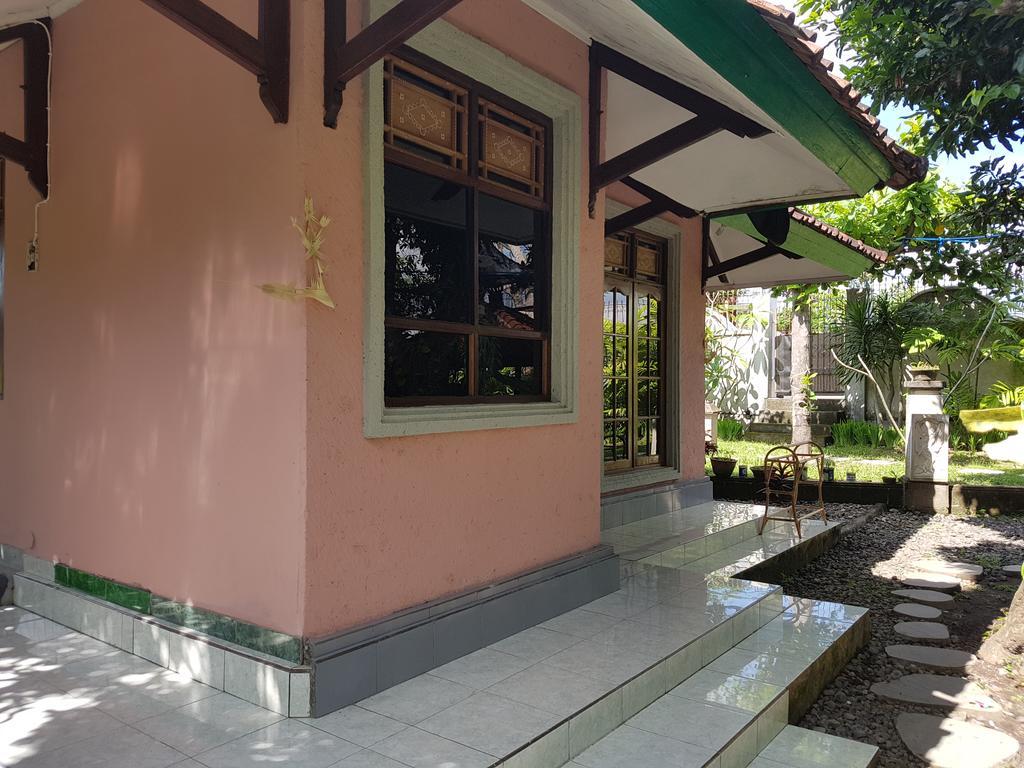 Villa Bale Seni Mataram Bagian luar foto