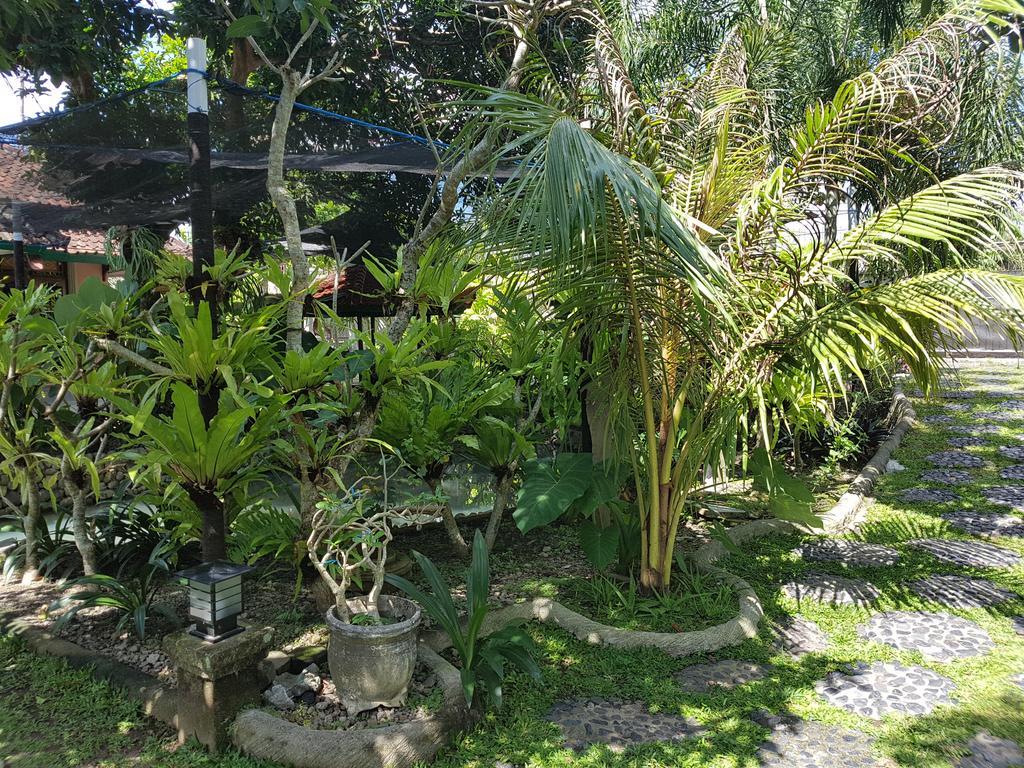 Villa Bale Seni Mataram Bagian luar foto