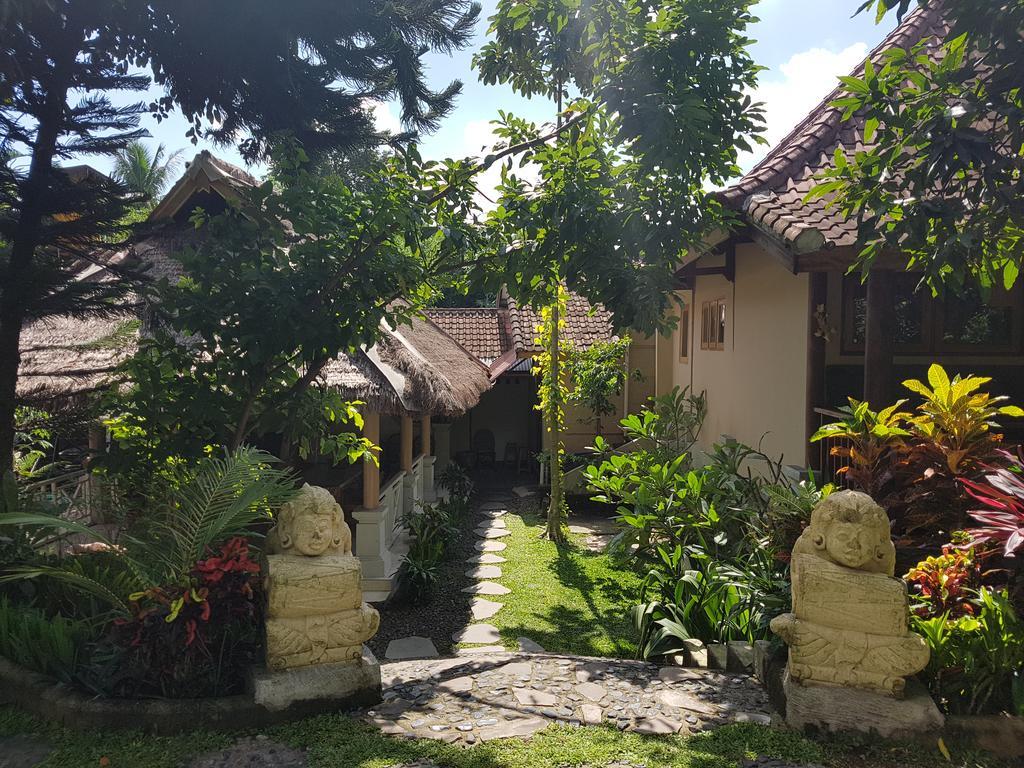 Villa Bale Seni Mataram Bagian luar foto