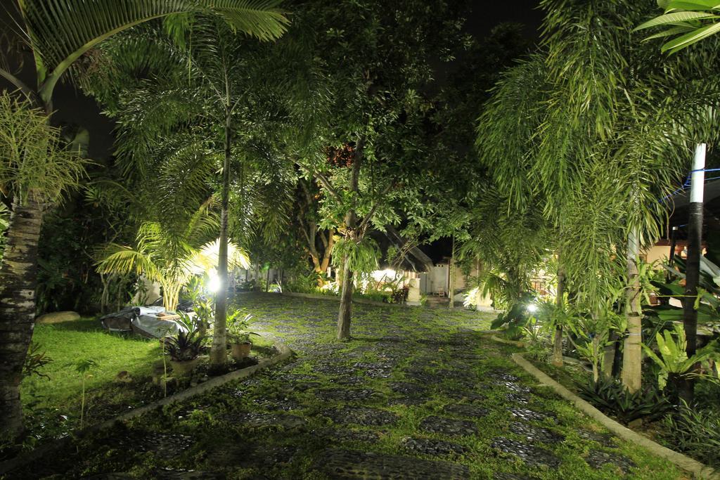 Villa Bale Seni Mataram Bagian luar foto